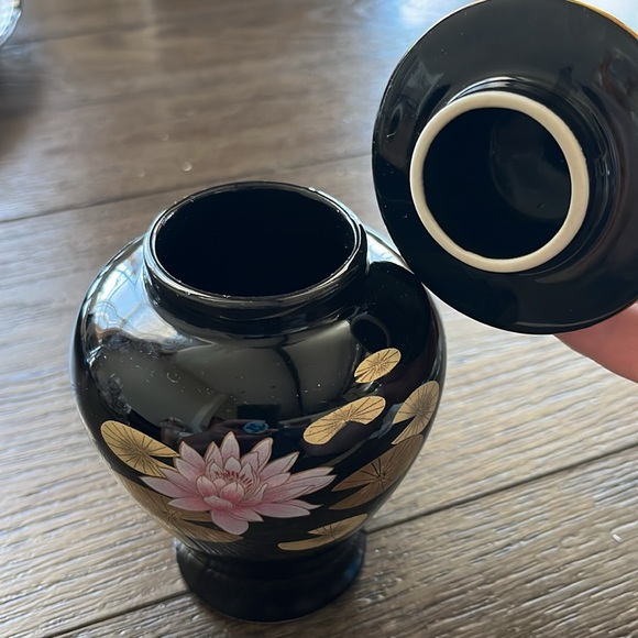 Lotus Otagiri Japan Lidded Black With Gold and Pink Flower Urn - Picture 4 of 8